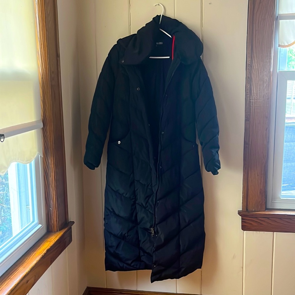 Steve Madden medium maxi puffer jacket.